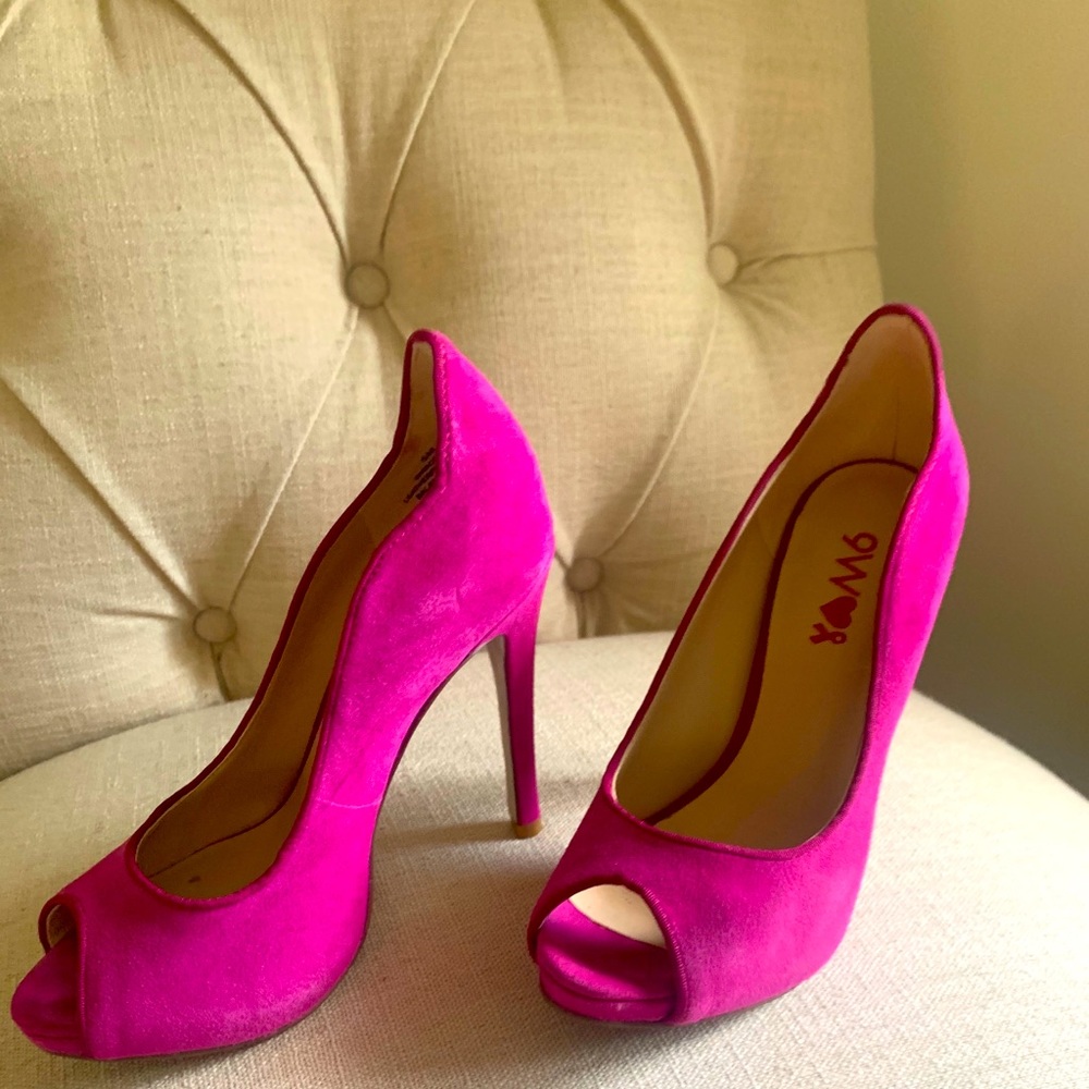 Hot pink Nine Wes suede heel